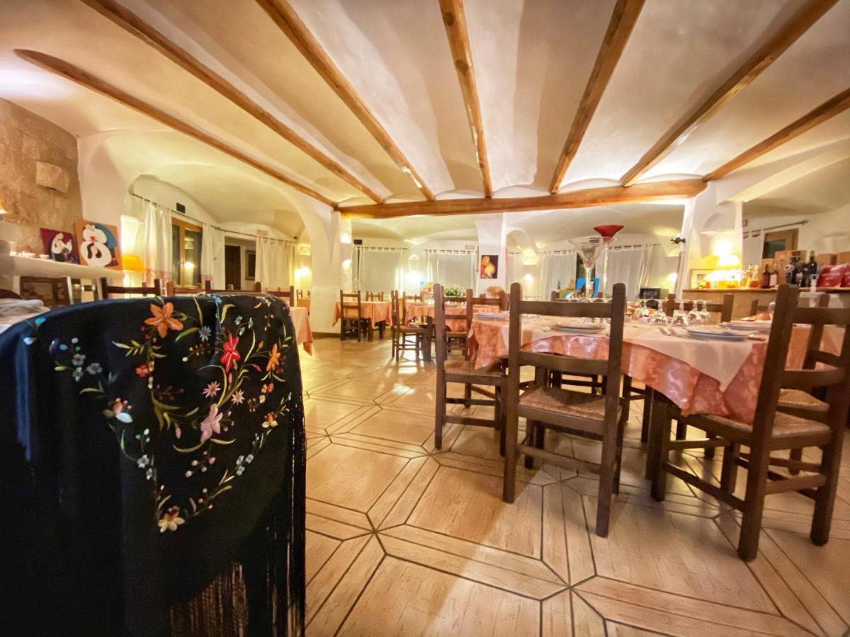 Locanda Tipica Sa Corte 오리에나 외부 사진